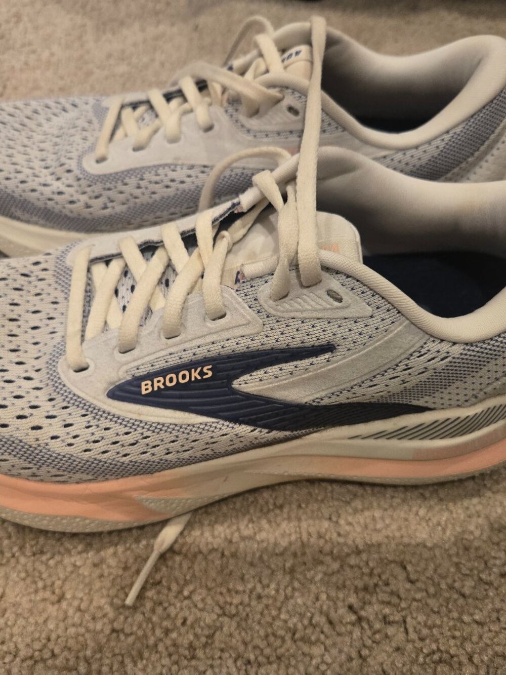 Brooks Adrenaline GTS 24 Womens 8.5